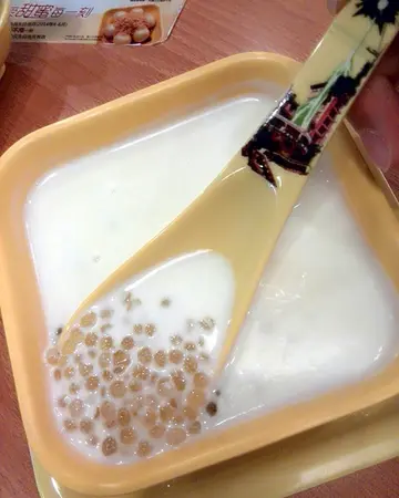 生磨杏仁茶 西米露 rmb19